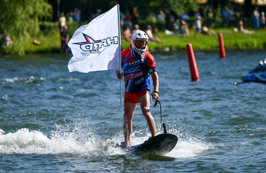 "Гидрофлай-фест" прошел в Измайловском парке в Москве 38 фото