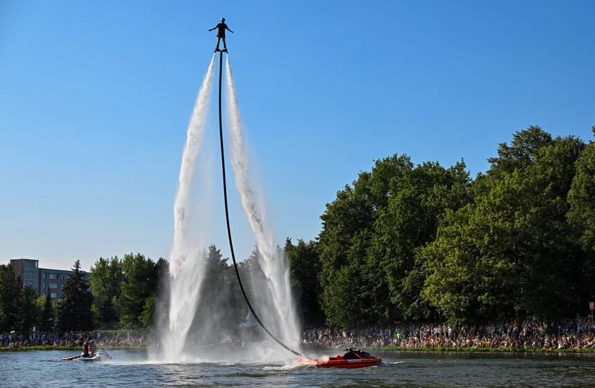 "Гидрофлай-фест" прошел в Измайловском парке в Москве 8 фото