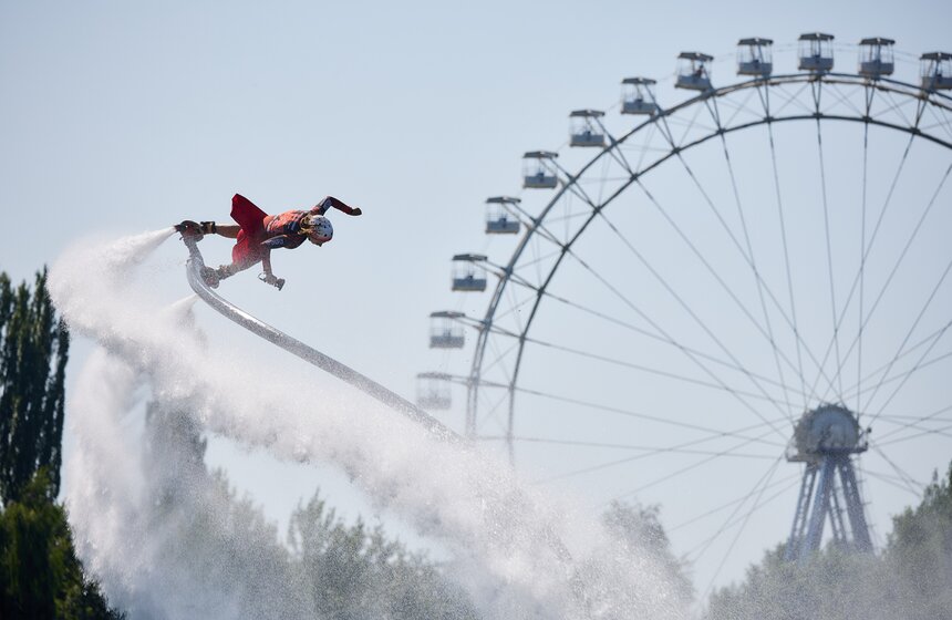 "Гидрофлай-фест" прошел в Измайловском парке в Москве 28 фото