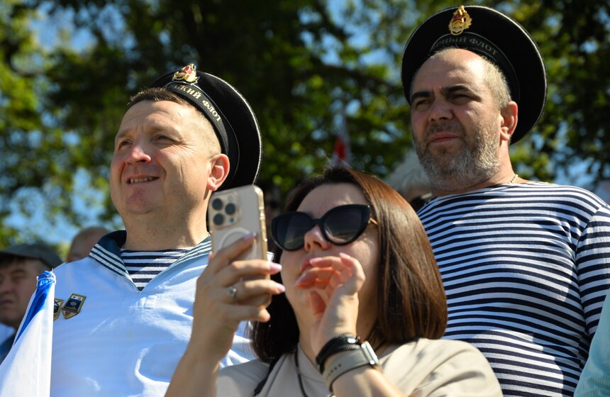 День Военно-морского флота отметили на Северном речном вокзале 8 фото