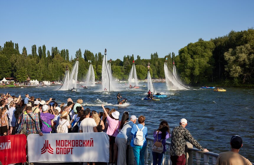"Гидрофлай-фест" прошел в Измайловском парке в Москве 12 фото