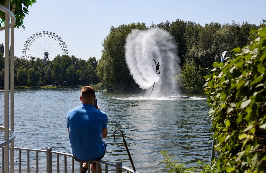 "Гидрофлай-фест" прошел в Измайловском парке в Москве 43 фото