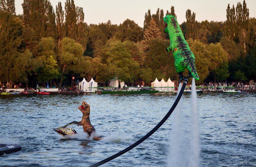 "Гидрофлай-фест" прошел в Измайловском парке в Москве 48 фото