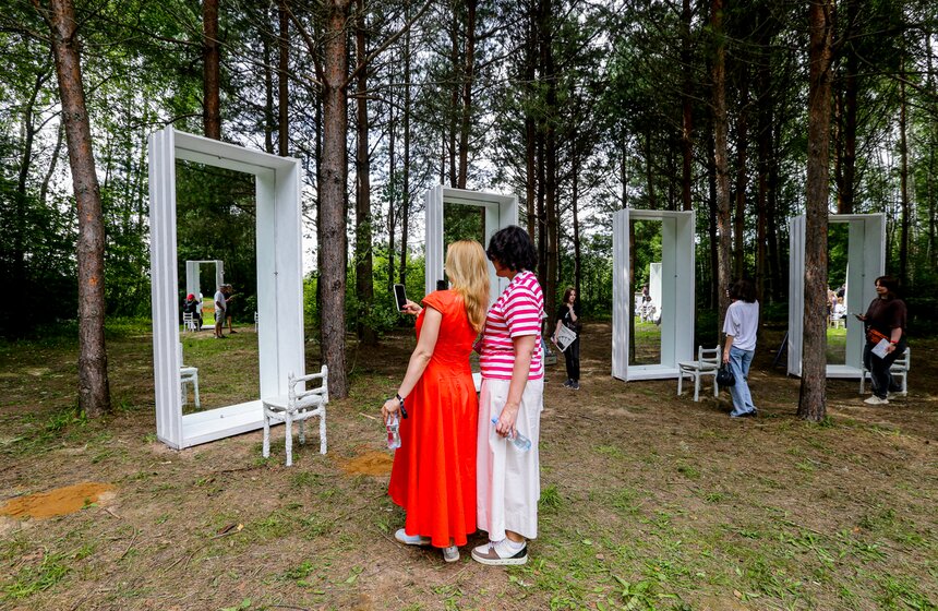 Пресс-тур фестиваля "Архстояние – 2025" прошел в парке "Никола-Ленивец" 7 фото