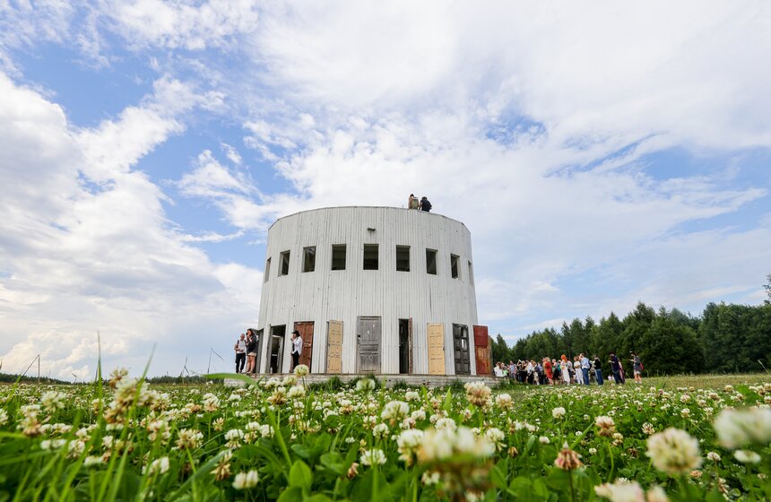 Пресс-тур фестиваля "Архстояние – 2025" прошел в парке "Никола-Ленивец" 20 фото