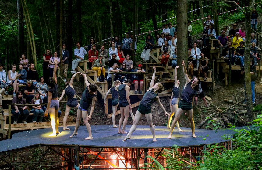 Пресс-тур фестиваля "Архстояние – 2025" прошел в парке "Никола-Ленивец" 34 фото