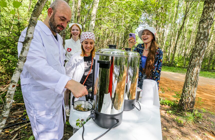 Пресс-тур фестиваля "Архстояние – 2025" прошел в парке "Никола-Ленивец" 13 фото