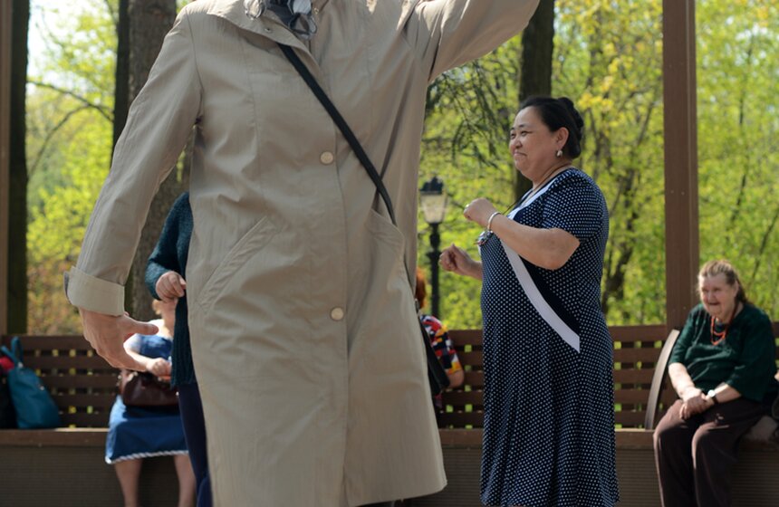 В  "Царицыно" открылась танцевальная площадка 9 фото