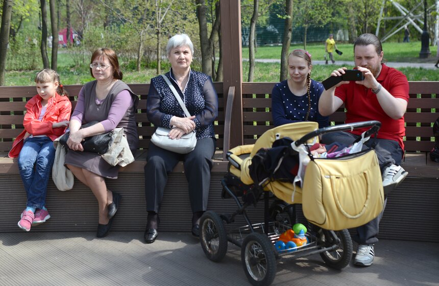 В  "Царицыно" открылась танцевальная площадка 2 фото