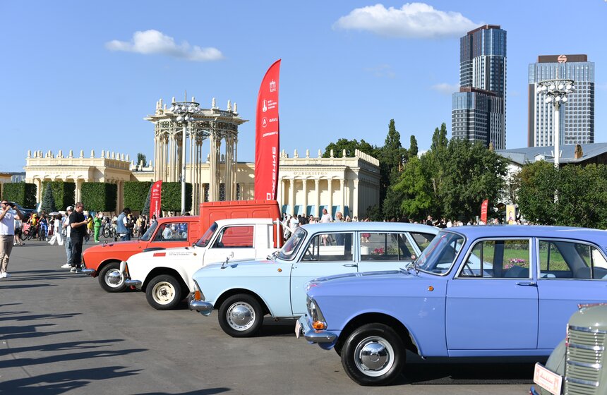 Автофестиваль "ПроДвижение" на ВДНХ собрал 270 тысяч гостей 10 фото