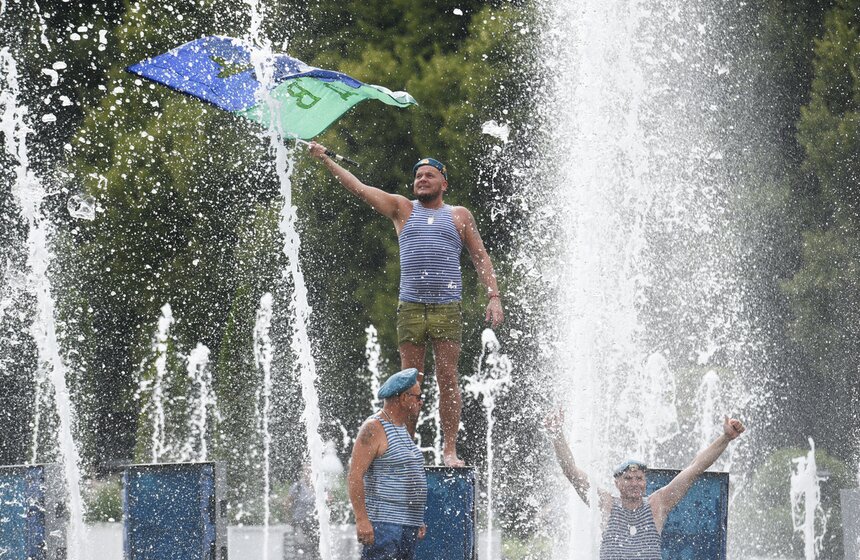 В Парке Горького прошел День ВДВ 26 фото