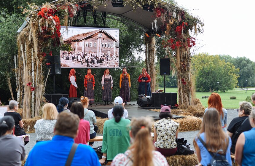 В музее-заповеднике "Коломенское" прошел фестиваль "Ремесло. Традиции. Искусство" 16 фото