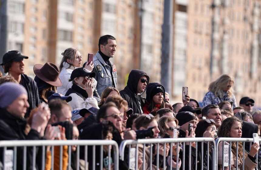 ВДНХ стала площадкой традиционного открытия мотосезона от клуба "Ночные волки" 11 фото