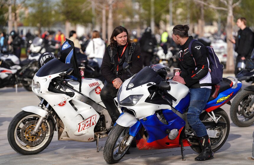 ВДНХ стала площадкой традиционного открытия мотосезона от клуба "Ночные волки" 27 фото