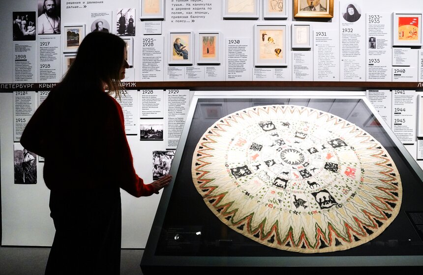 Выставка "Под небом голубым" открылась в Доме русского зарубежья 19 фото