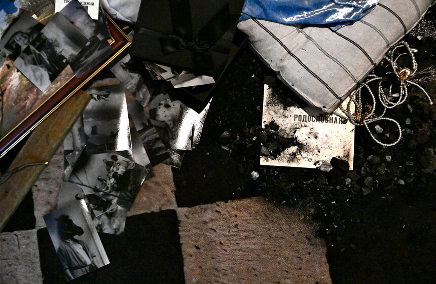 В ЦСИ "Винзавод" открылась выставка Открытых студий "Вы достигли места назначения" 14 фото