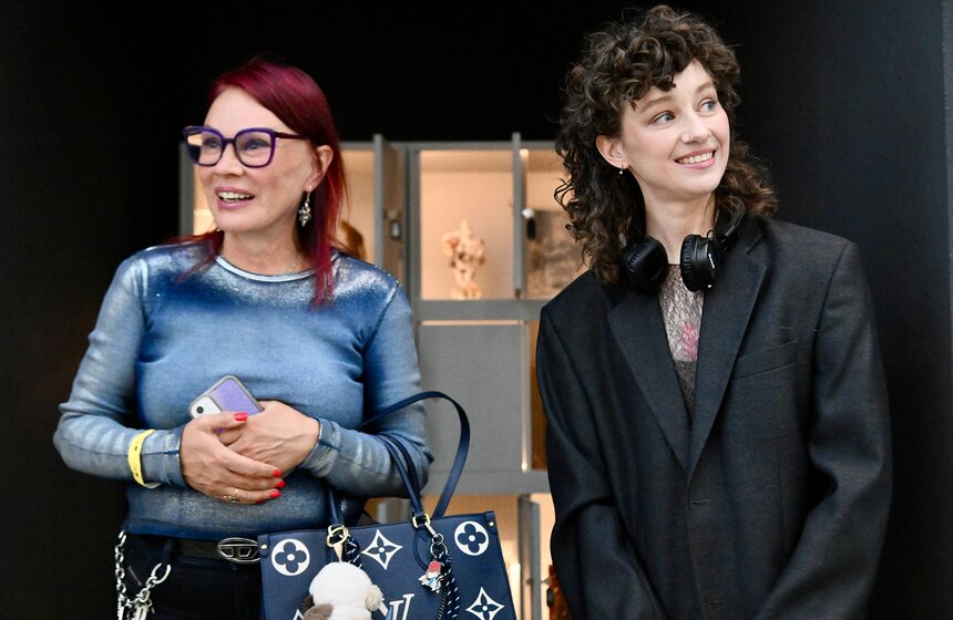 В ЦСИ "Винзавод" открылась выставка Открытых студий "Вы достигли места назначения" 12 фото