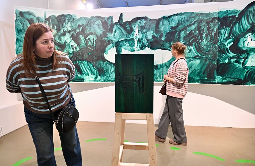 В ЦСИ "Винзавод" открылась выставка Открытых студий "Вы достигли места назначения" 19 фото