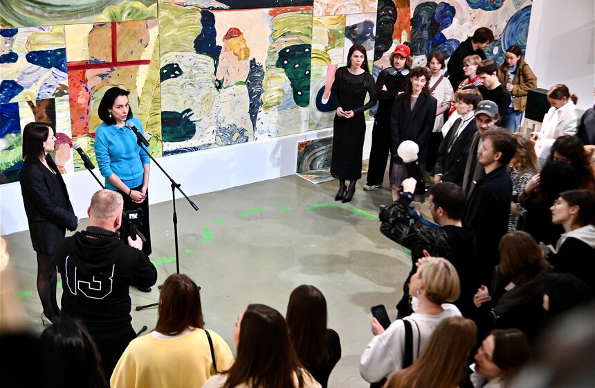 В ЦСИ "Винзавод" открылась выставка Открытых студий "Вы достигли места назначения" 2 фото