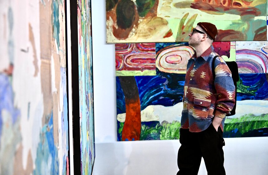 В ЦСИ "Винзавод" открылась выставка Открытых студий "Вы достигли места назначения" 4 фото