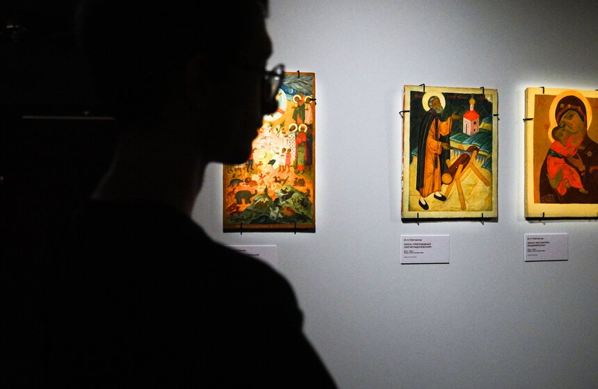 Выставка "Под небом голубым" открылась в Доме русского зарубежья 16 фото