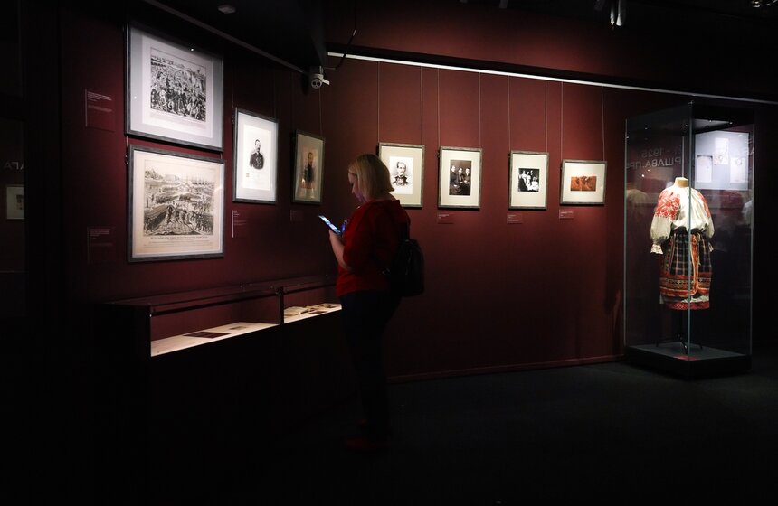 Выставка "Под небом голубым" открылась в Доме русского зарубежья 30 фото