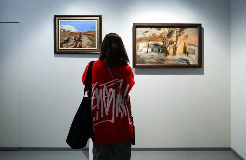 Выставка "Дом 21. В гостях у художников" открылась в центре "Зотов" 16 фото