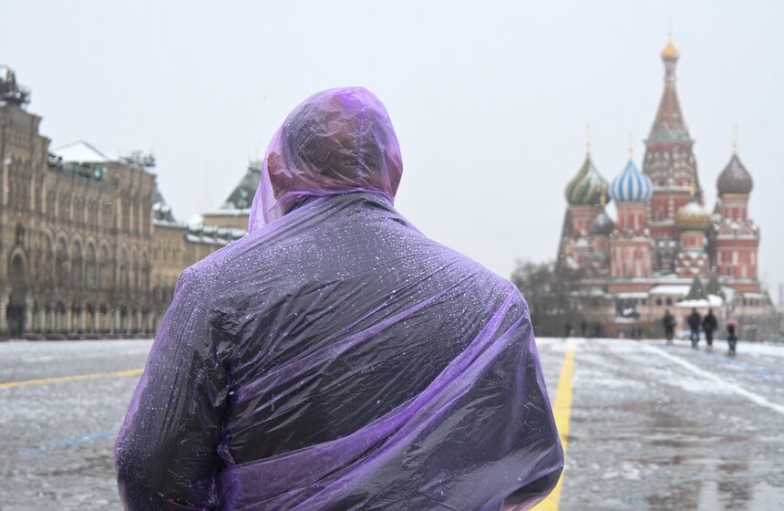 Апрельский снегопад накрыл Москву 22 фото
