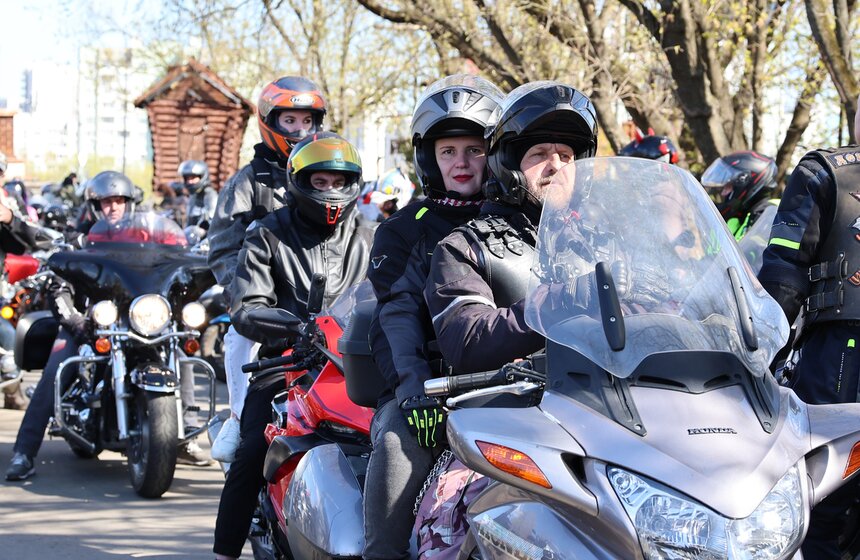 "Ночные волки" отметили открытие мотосезона в Байк-центре 7 фото