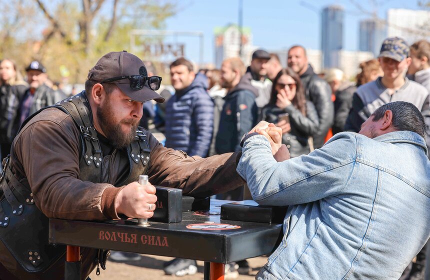 "Ночные волки" отметили открытие мотосезона в Байк-центре 21 фото