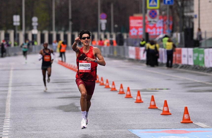 Более 23 тысяч человек приняли участие в Московском полумарафоне 28 фото