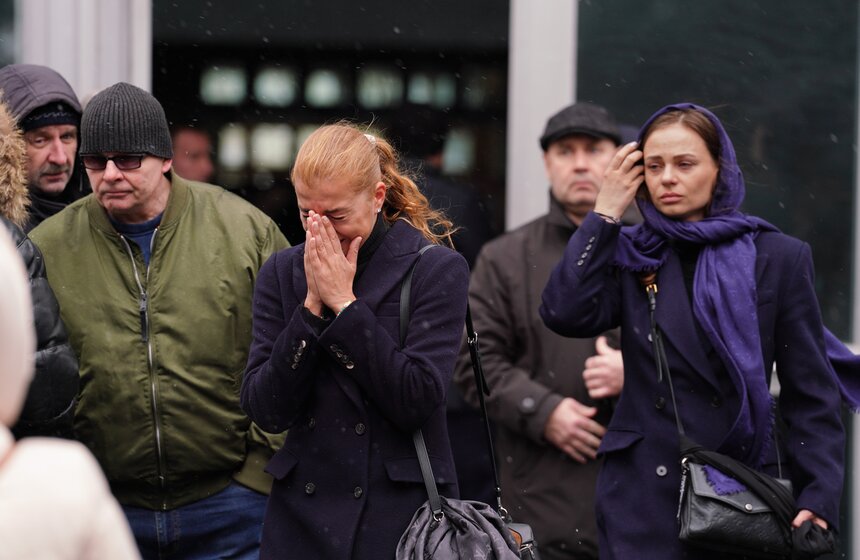 Журналиста Алексея Пиманова похоронили на Троекуровском кладбище 30 фото