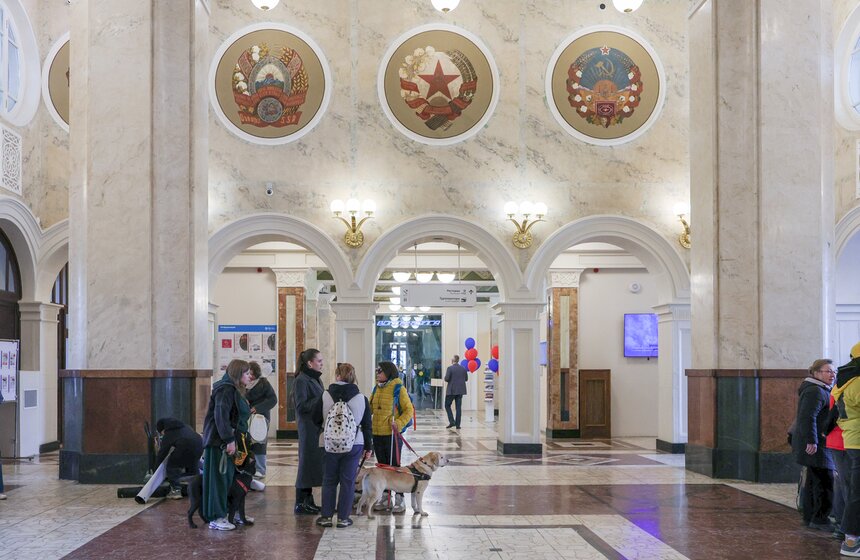 В Москве отметили Международный день собак-проводников 4 фото