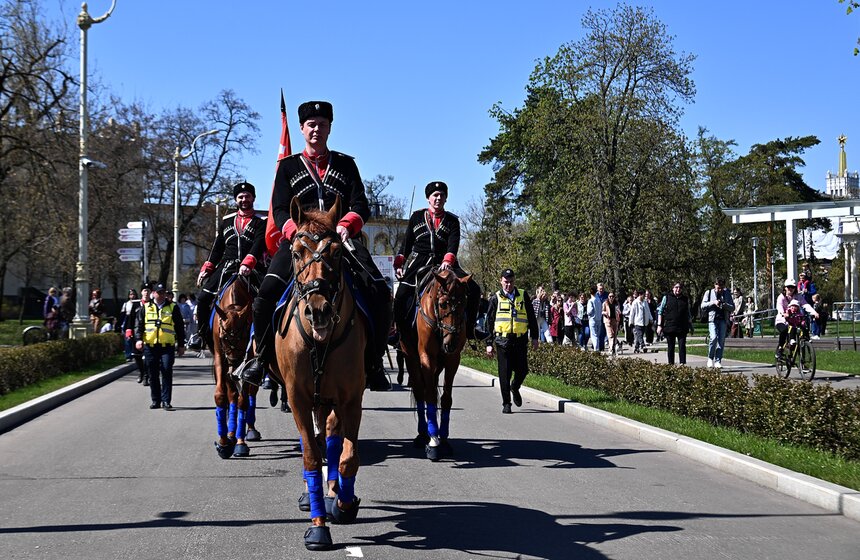 Сезон конных церемониалов открылся на ВДНХ 11 фото