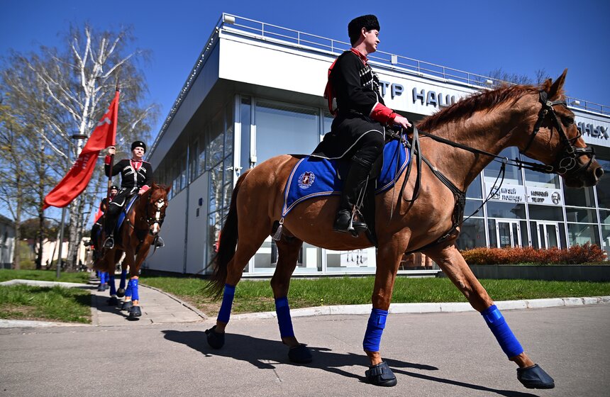 Сезон конных церемониалов открылся на ВДНХ 3 фото