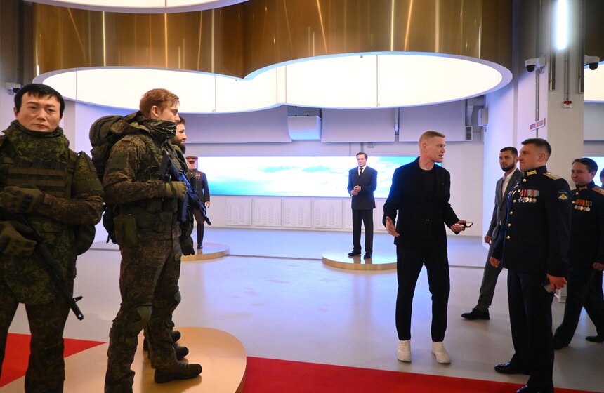 Музей пластических фигур "Историал. Коллекция" открылся в парке "Зарядье" 32 фото