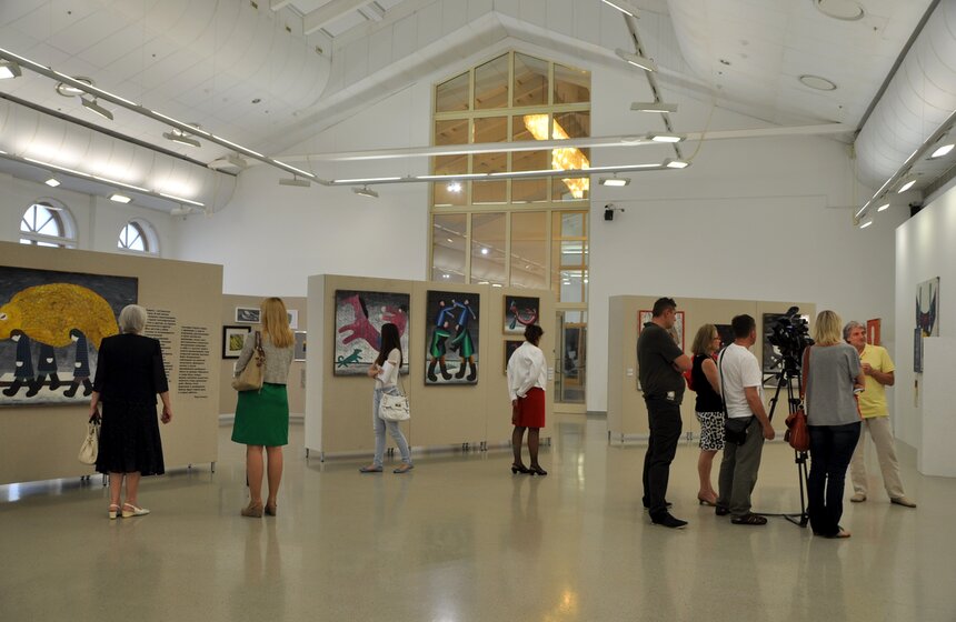 Выставка художника Ивана Акимова открылась в столице 12 фото