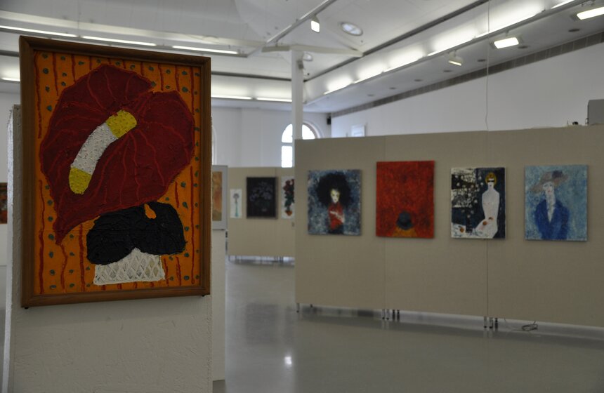 Выставка художника Ивана Акимова открылась в столице 2 фото