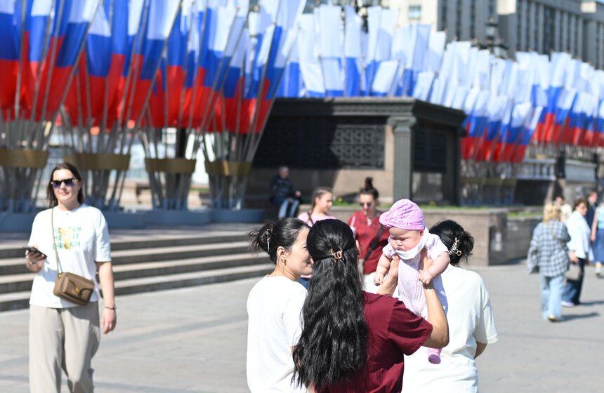 Москву украсили к 81-й годовщине Победы 18 фото