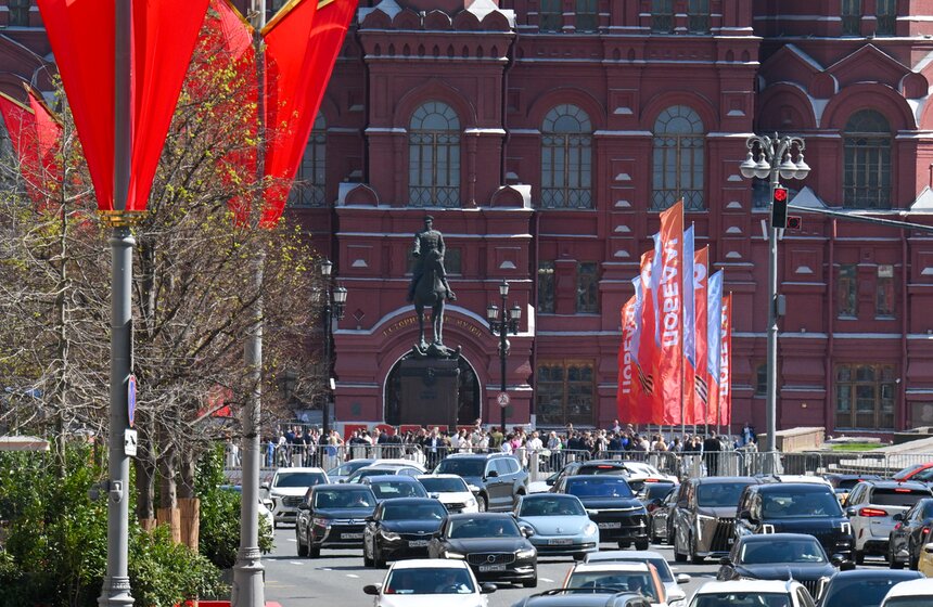 Москву украсили к 81-й годовщине Победы 13 фото