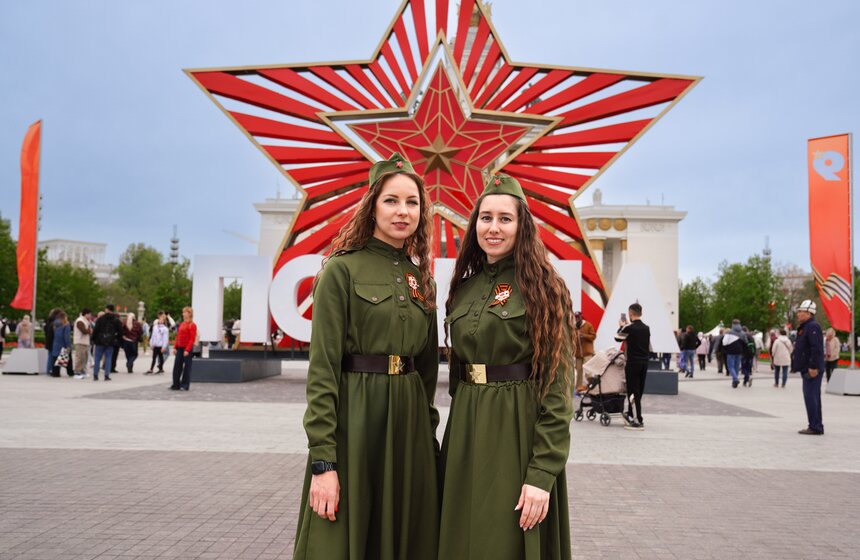 Москвичи отпраздновали 81-й День Победы 40 фото