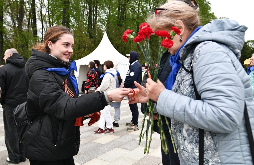 В Москве состоялась концерт-премия "Синий платочек" 23 фото