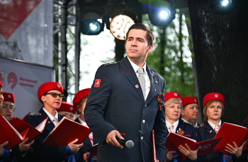 В Москве состоялась концерт-премия "Синий платочек" 31 фото