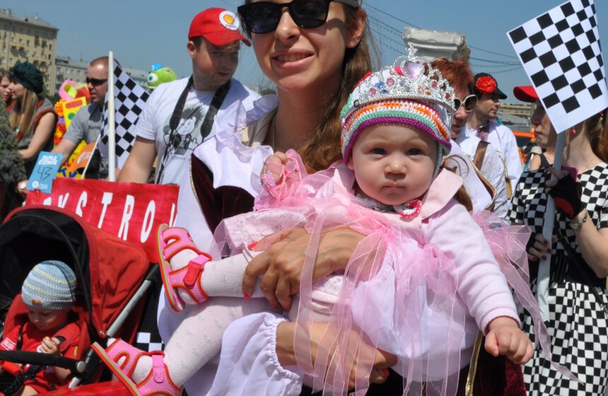 В парке Горького прошел парад колясок 3 фото