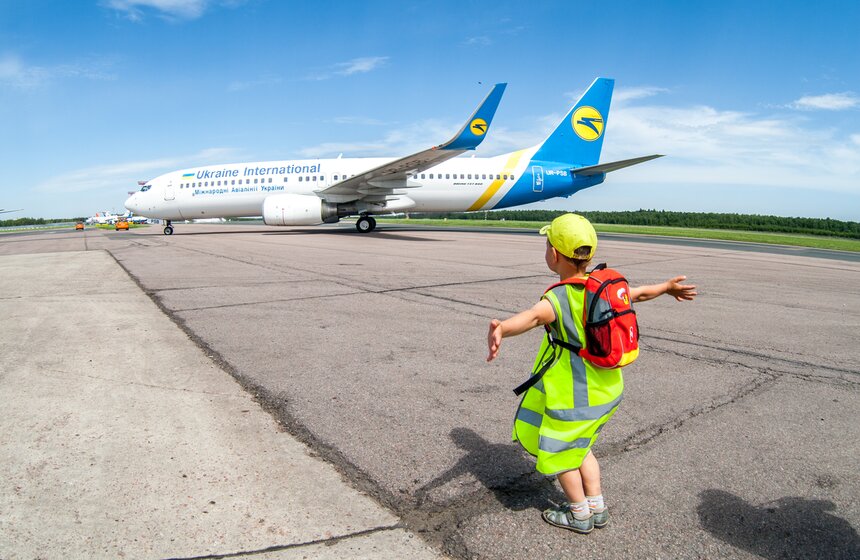 В "Домодедово" прошел детский споттинг 14 фото