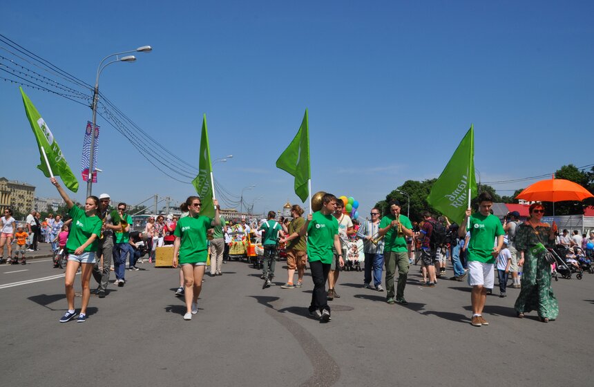 В парке Горького прошел парад колясок 6 фото