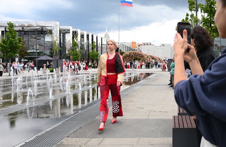 Фестиваль "День молодежи" прошел в парке "Ходынское поле" 26 фото