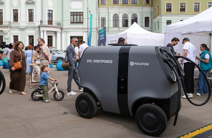 Второй Московский транспортный электрофестиваль прошел на Садовом кольце 10 фото
