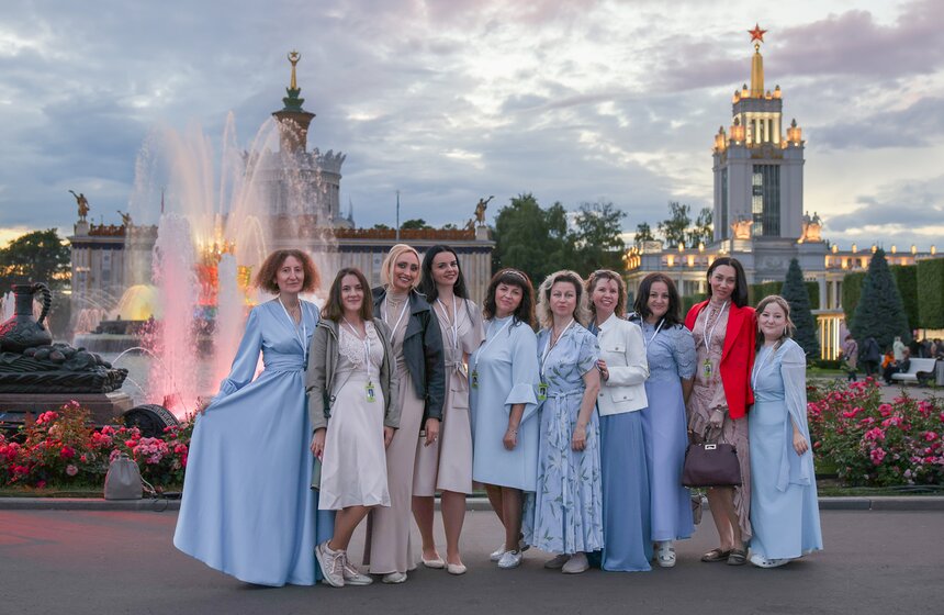 Около 50 тысяч человек посетили общегородской выпускной на ВДНХ 26 фото