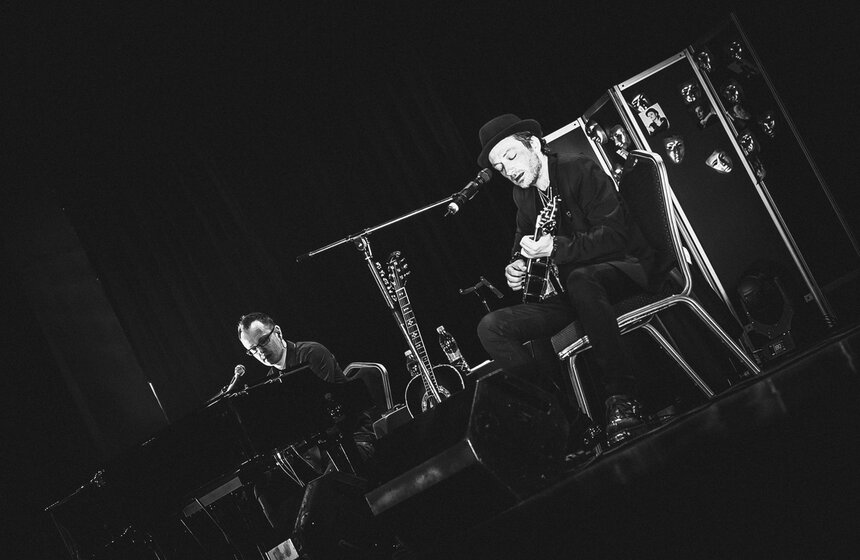 Рокер Глеб Самойлов спел песни Вертинского и прочитал стихи 3 фото